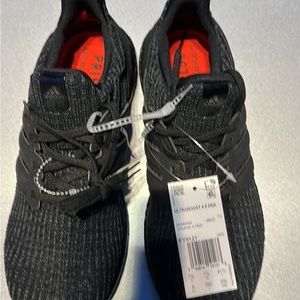 Adidas Ultra Boost 4.0 DNA Size: 8 100% Authentic